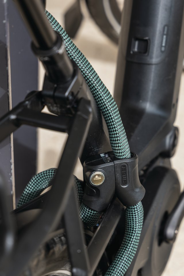 10040598-01